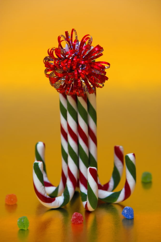 Posterazzi Candy Cane Decoration Canvas Art - Carson Ganci  Design Pics (22 x 34)