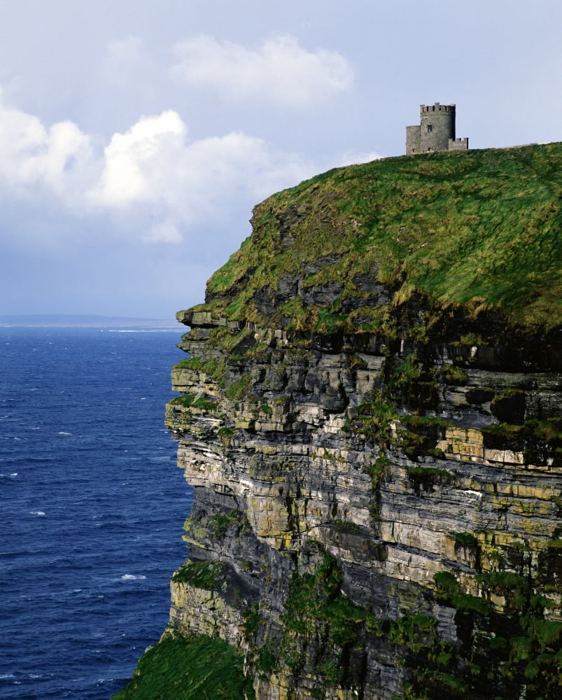 Posterazzi Castle On A Cliff Obriens Tower Cliffs Of Moher County Clare Republic Of Ireland Canvas Art - The Irish Image Collection Design Pics (24 x 32)