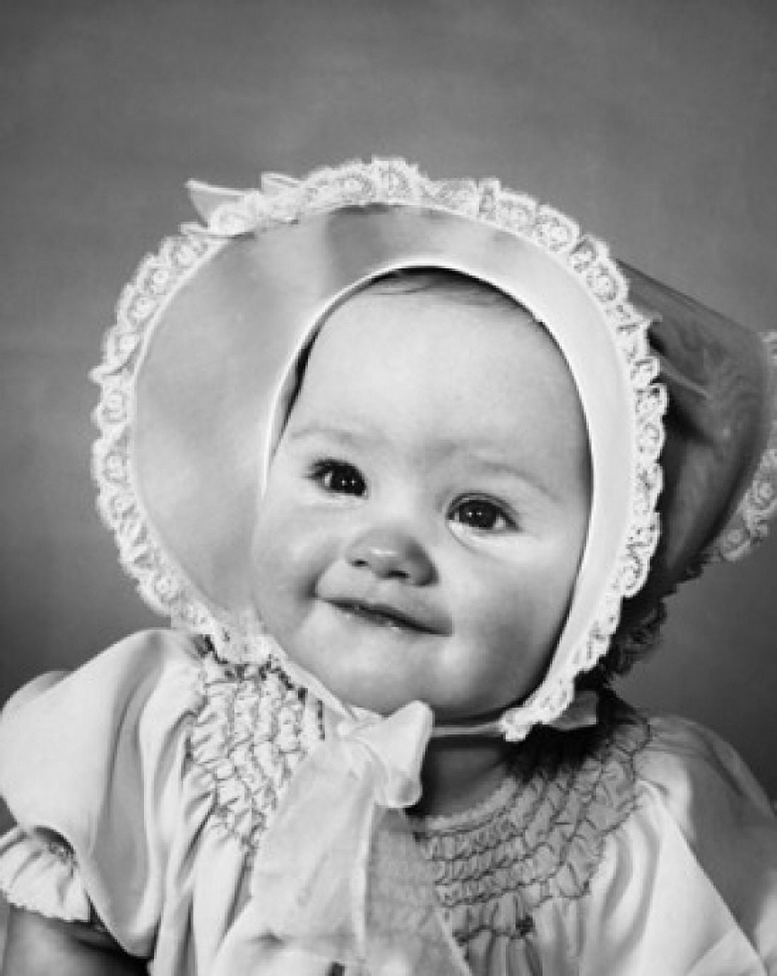 Posterazzi Close-up of a baby girl smiling Canvas Art -  (24 x 36)