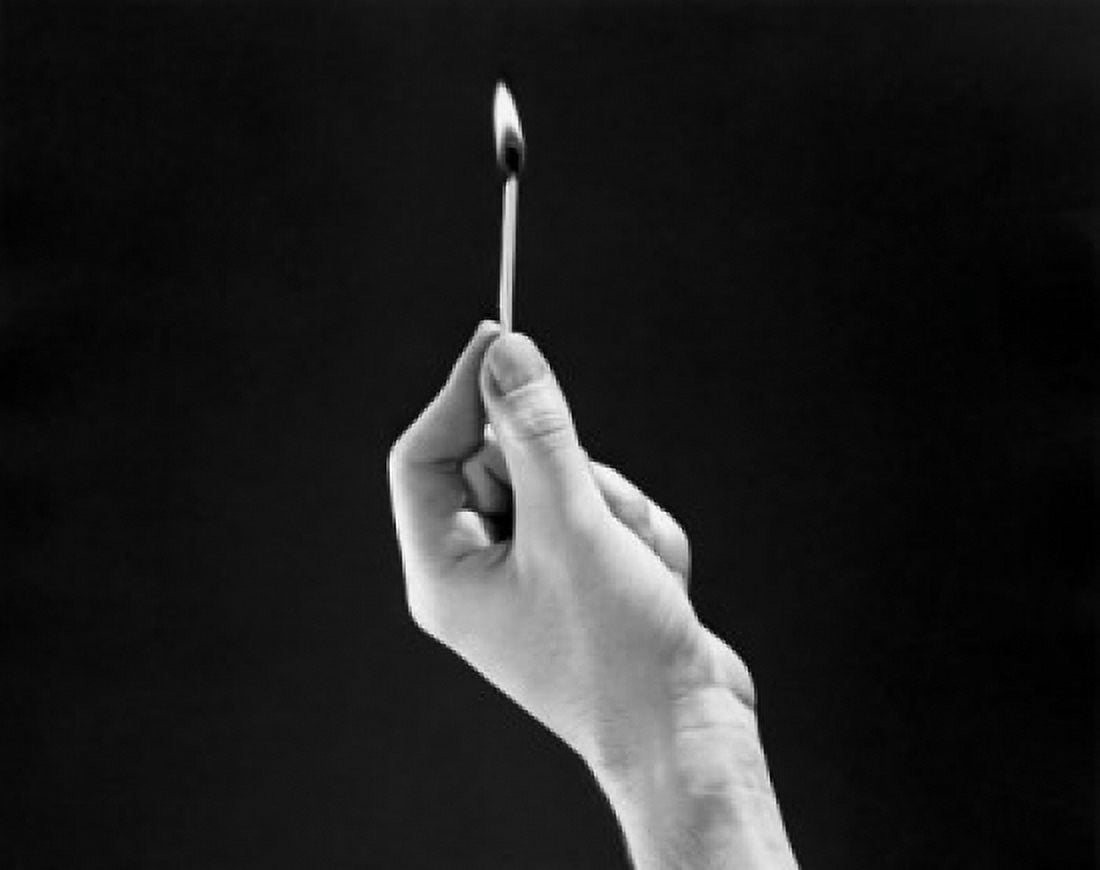 Posterazzi Close-up of a persons hand holding a lit matchstick Canvas Art -  (24 x 36)