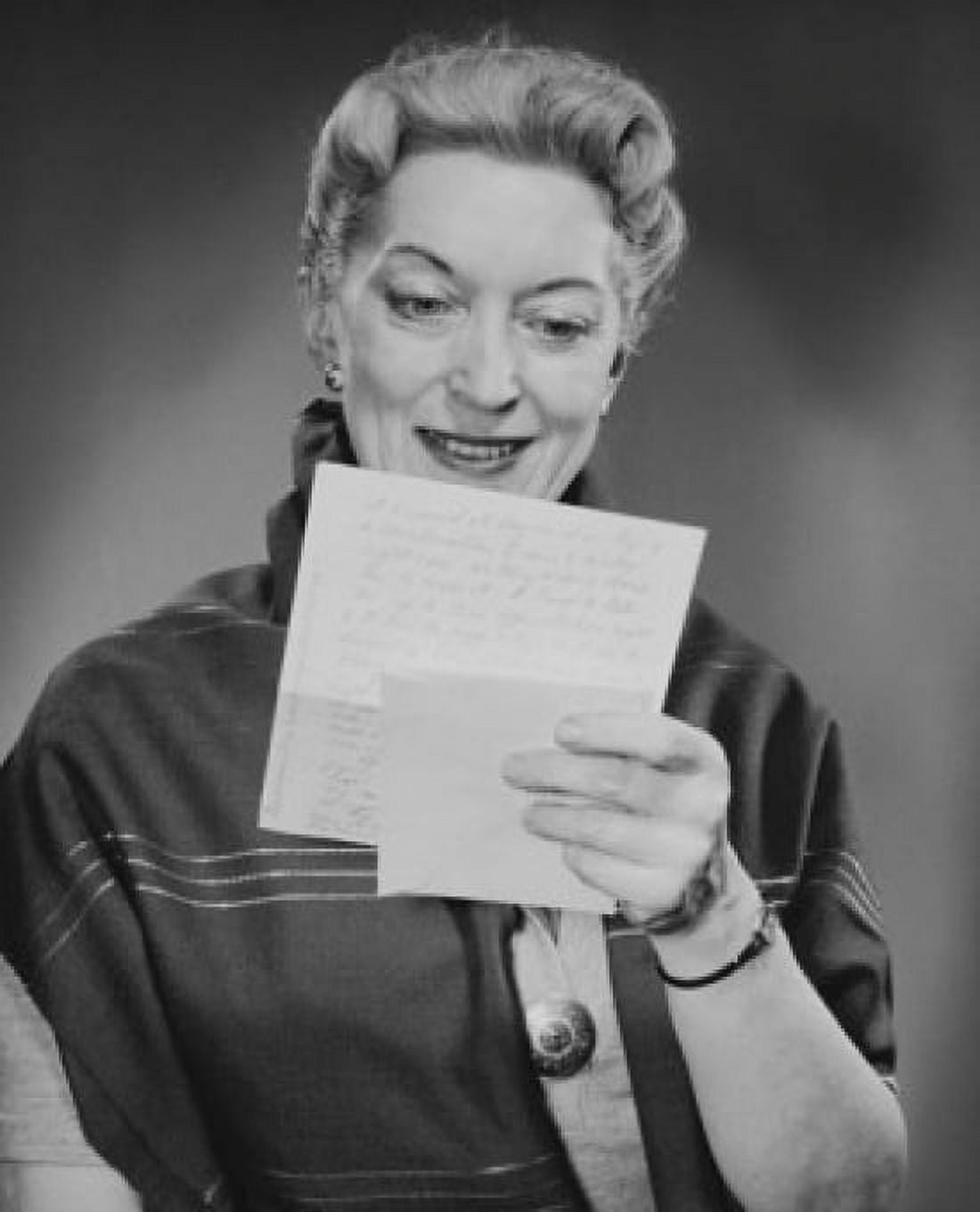 Posterazzi Close-up of a senior woman reading a letter Canvas Art - (24 x 36)