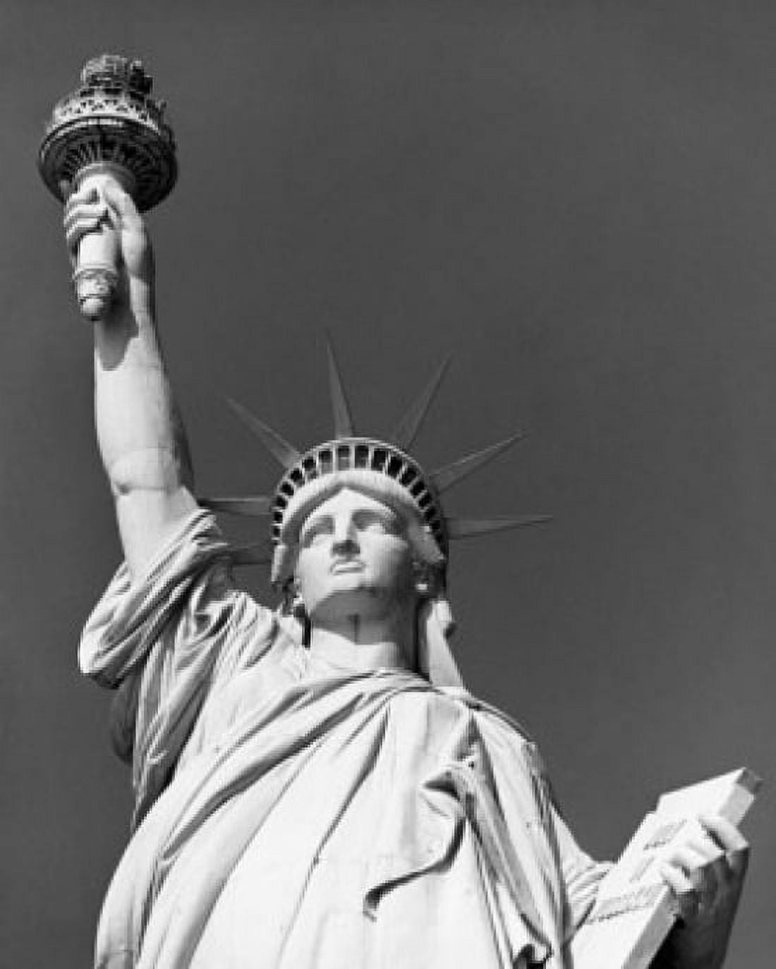 Posterazzi Close-up of a statue Statue of Liberty New York City New York USA Canvas Art - (24 x 36)