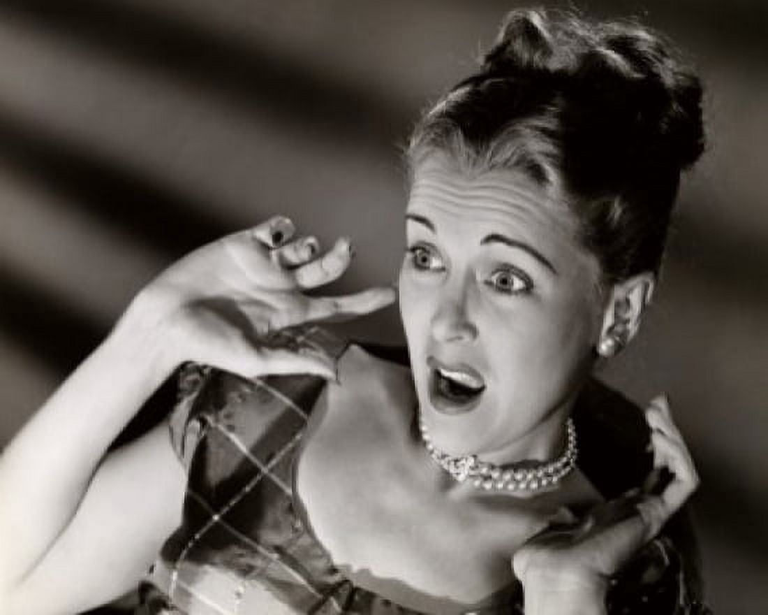 Posterazzi Close-up of a young woman looking frightened Canvas Art -  (24 x 36)
