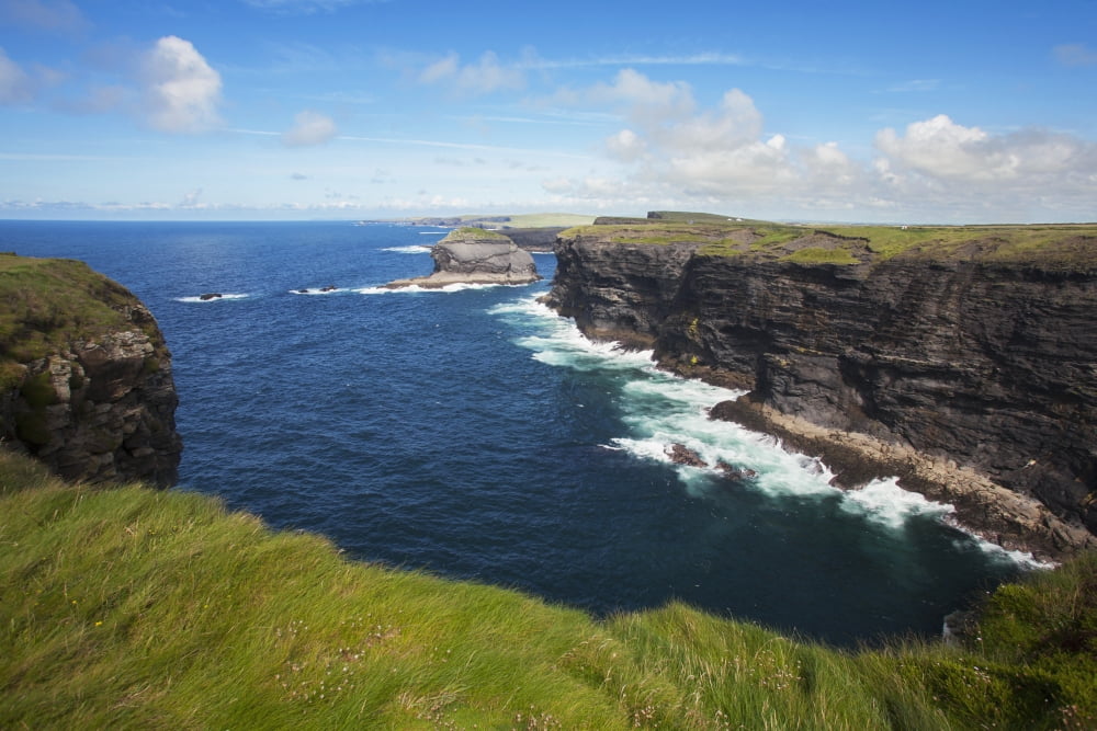 Posterazzi Coast near Kilkee County Clare Ireland Canvas Art - Carl Bruemmer Design Pics (38 x 24)