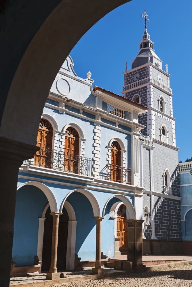 Posterazzi Colonial church at main plaza Tortora Departamento Cochabamba Bolivia Canvas Art - Carl Bruemmer Design Pics (24 x 38)