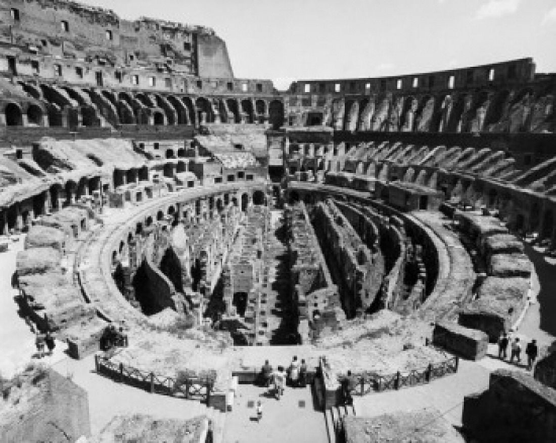 Posterazzi Colosseum Rome Italy Canvas Art - (24 x 36)