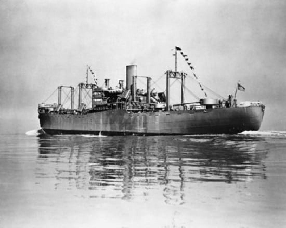Posterazzi Container ship in the sea Canvas Art - (24 x 36)