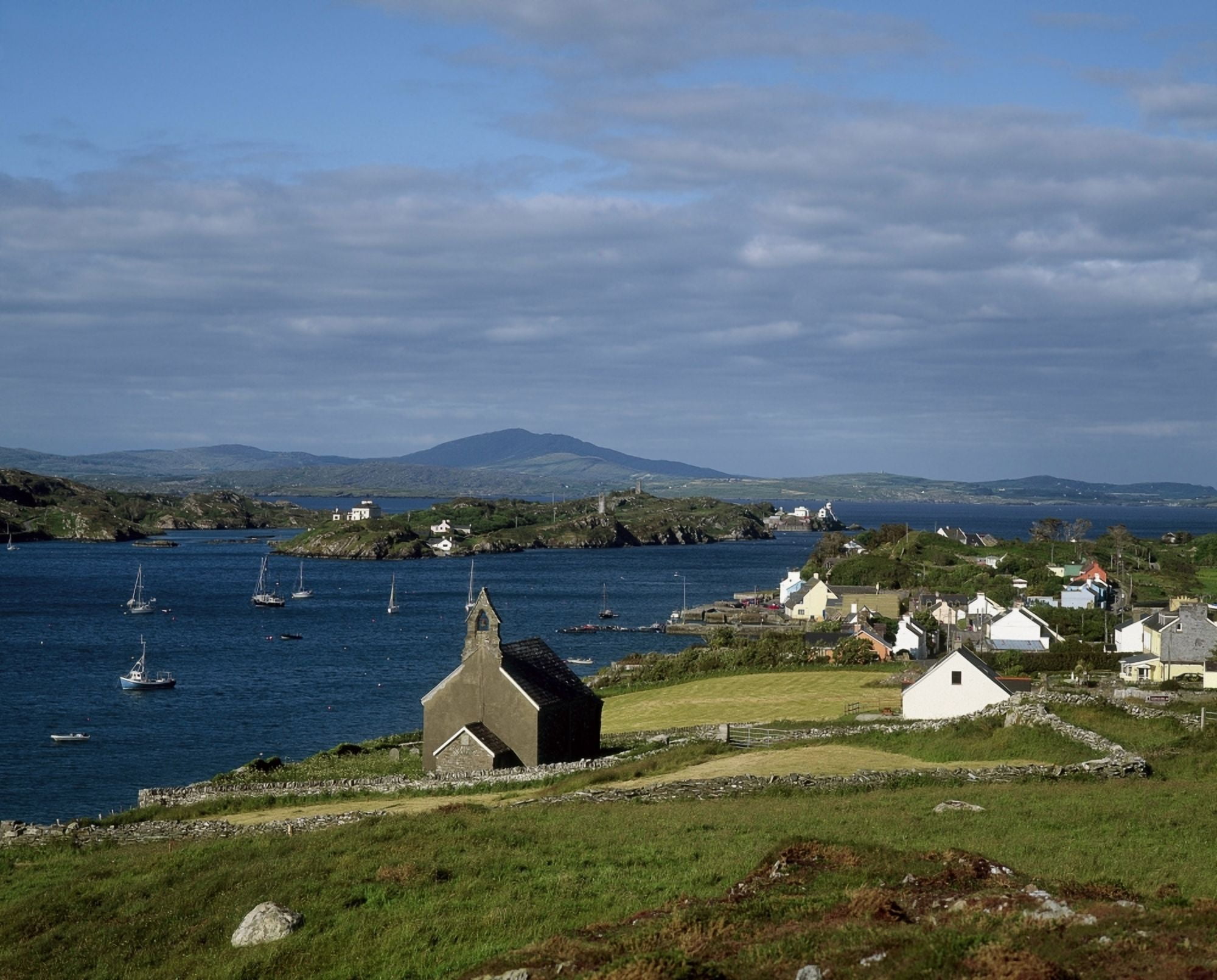 Posterazzi Crookhaven Co Cork Ireland Canvas Art - The Irish Image Collection Design Pics (32 x 24)