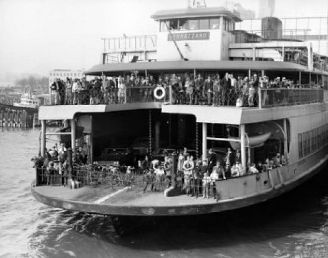 Posterazzi Crowded ferry in the bay Staten Island Ferry Verrozzano New York City New York State USA Canvas Art - (24 x 36)