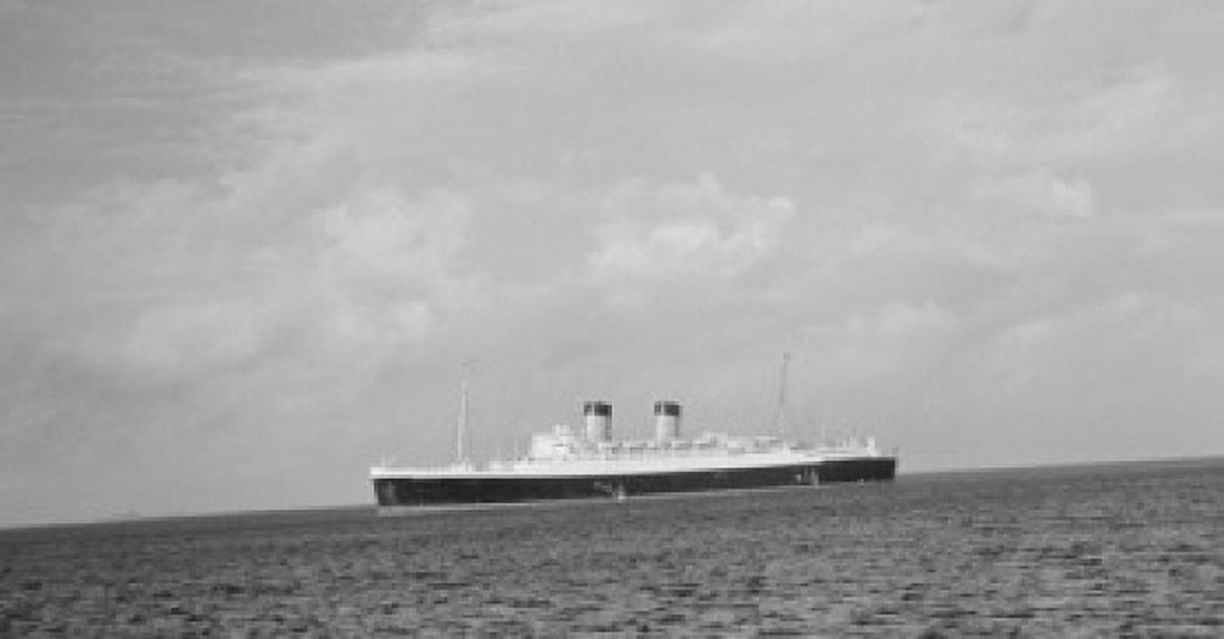 Posterazzi Cruise ship in the sea RMS Mauritania Canvas Art -  (24 x 36)