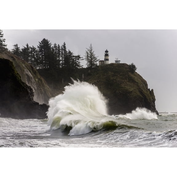 Posterazzi DPI12290362 Surf Breaks At Cape Disappointment Lighthouse - Ilwaco Washington United States of America Poster Print by Robert L.Potts, 19 x 12