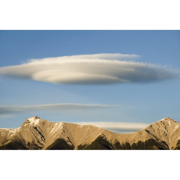 Posterazzi DPI1803724LARGE Saucer-Shaped Cloud Kootenay Plains Alberta Canada Poster Print by Eryk Jaegermann, 34 x 22 - Large