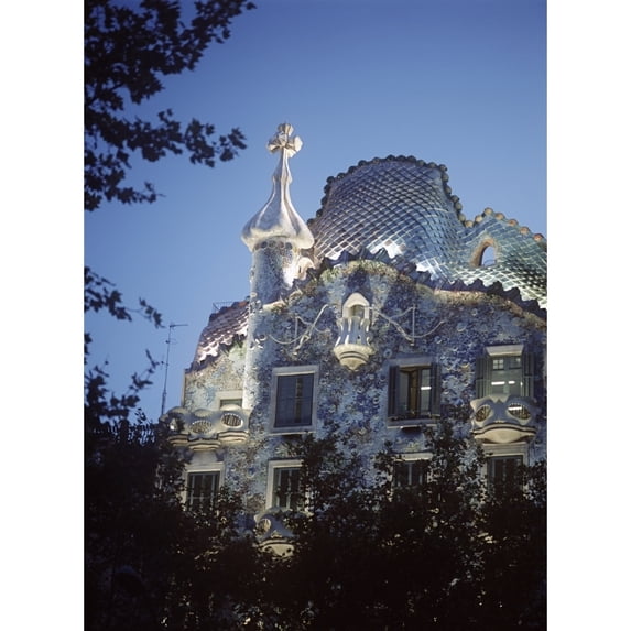 Posterazzi DPI1892406 Casa Batllo At Dusk Poster Print, 13 x 18