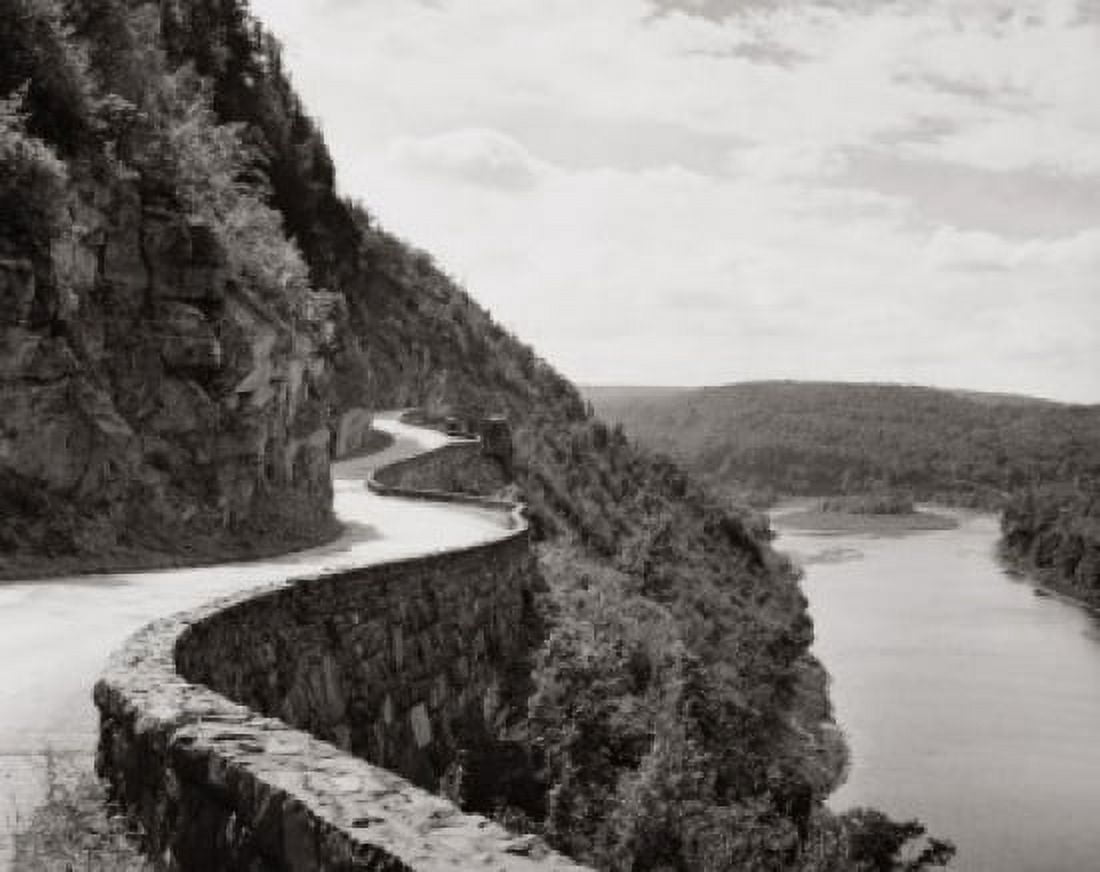 Posterazzi Delaware River Near Port Jervis New York USA Canvas Art -  (24 x 36)