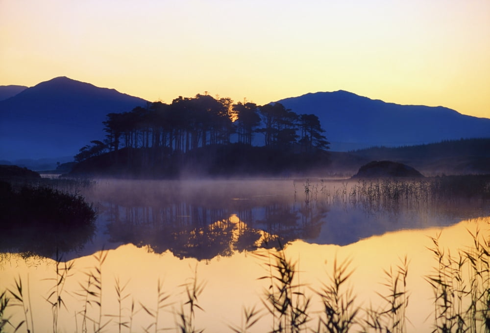 Posterazzi Derryclare Lough Connemara Co Galway Ireland Canvas Art - The Irish Image Collection Design Pics (36 x 24)