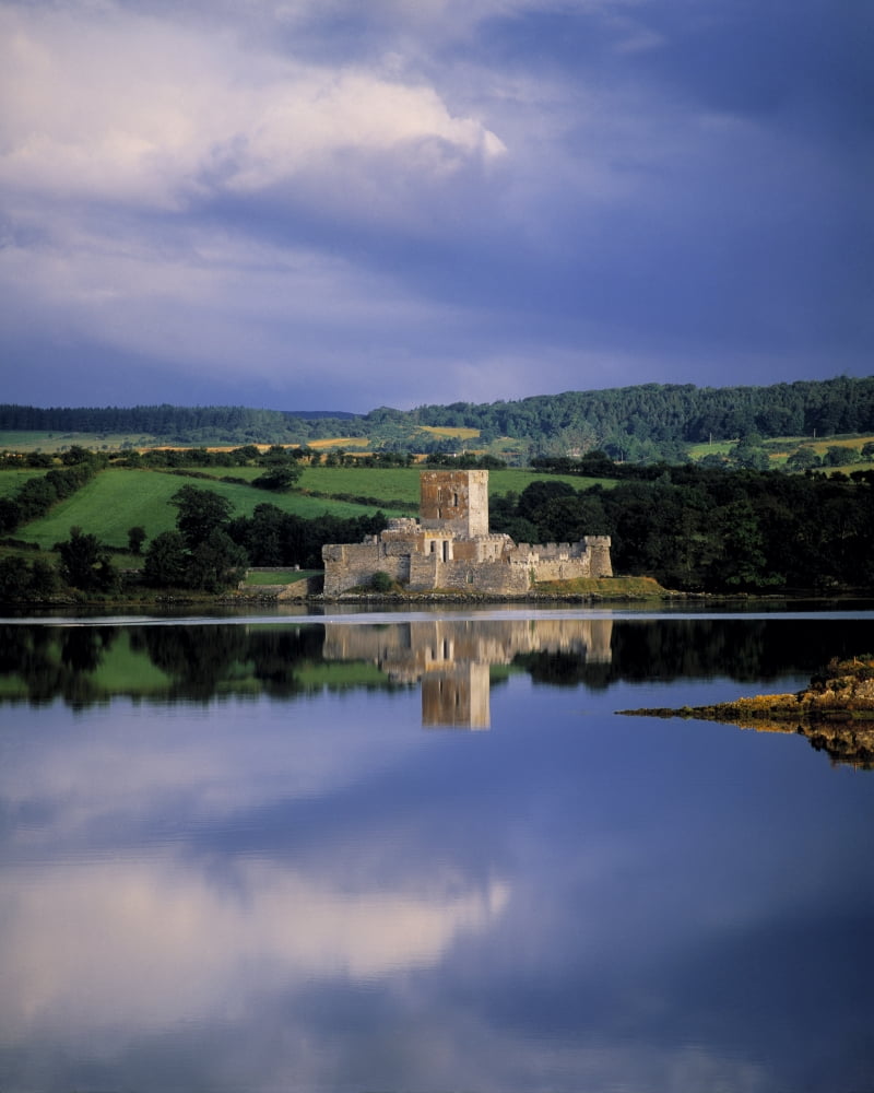 Posterazzi Doe Castle Near Creeslough In County Donegal Republic Of Ireland Canvas Art - The Irish Image Collection Design Pics (24 x 32)