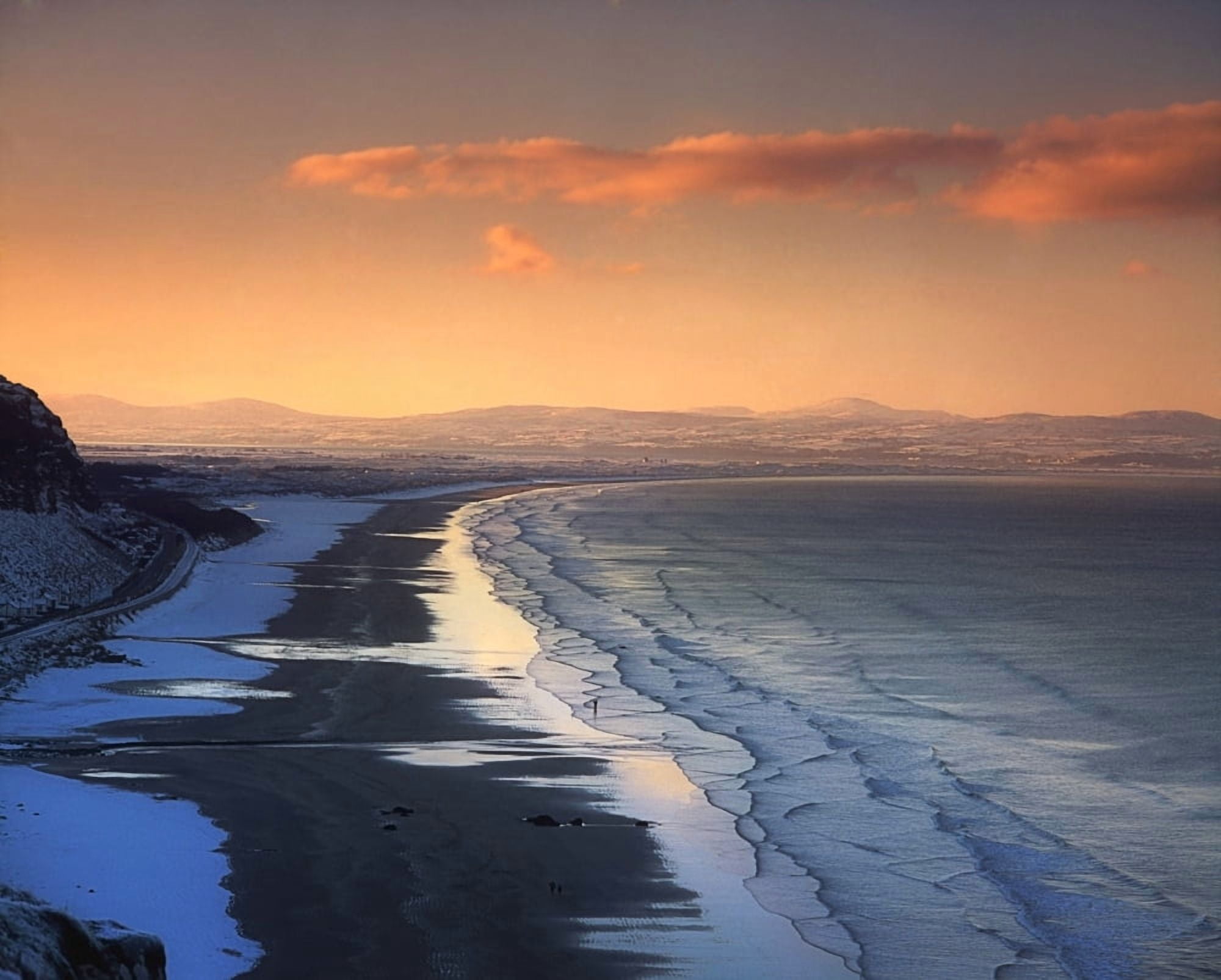 Posterazzi Downhill Strand Co Derry Ireland Canvas Art - The Irish Image Collection  Design Pics (34 x 26)