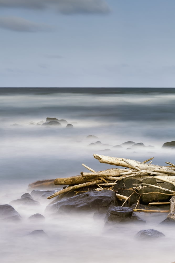 Posterazzi Driftwood and rocks along the coast of Lydgate Beach Park Lydgate Kauai Hawaii United States of America Canvas Art - Ian Ludwig Design Pics (24 x 38)