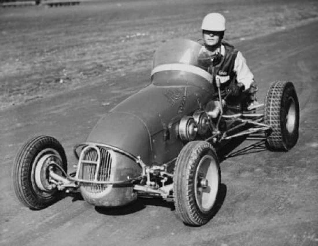 Posterazzi Driver in a race car Canvas Art - (24 x 36)