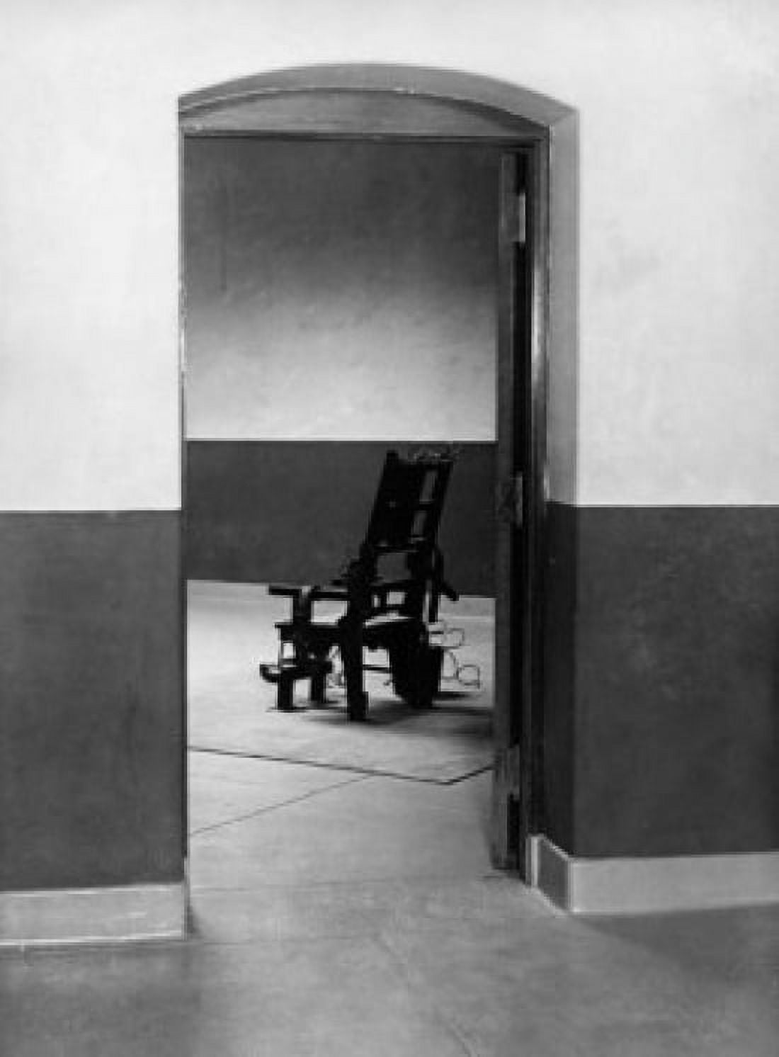 Posterazzi Electric chair in a prison cell Canvas Art - (24 x 36)