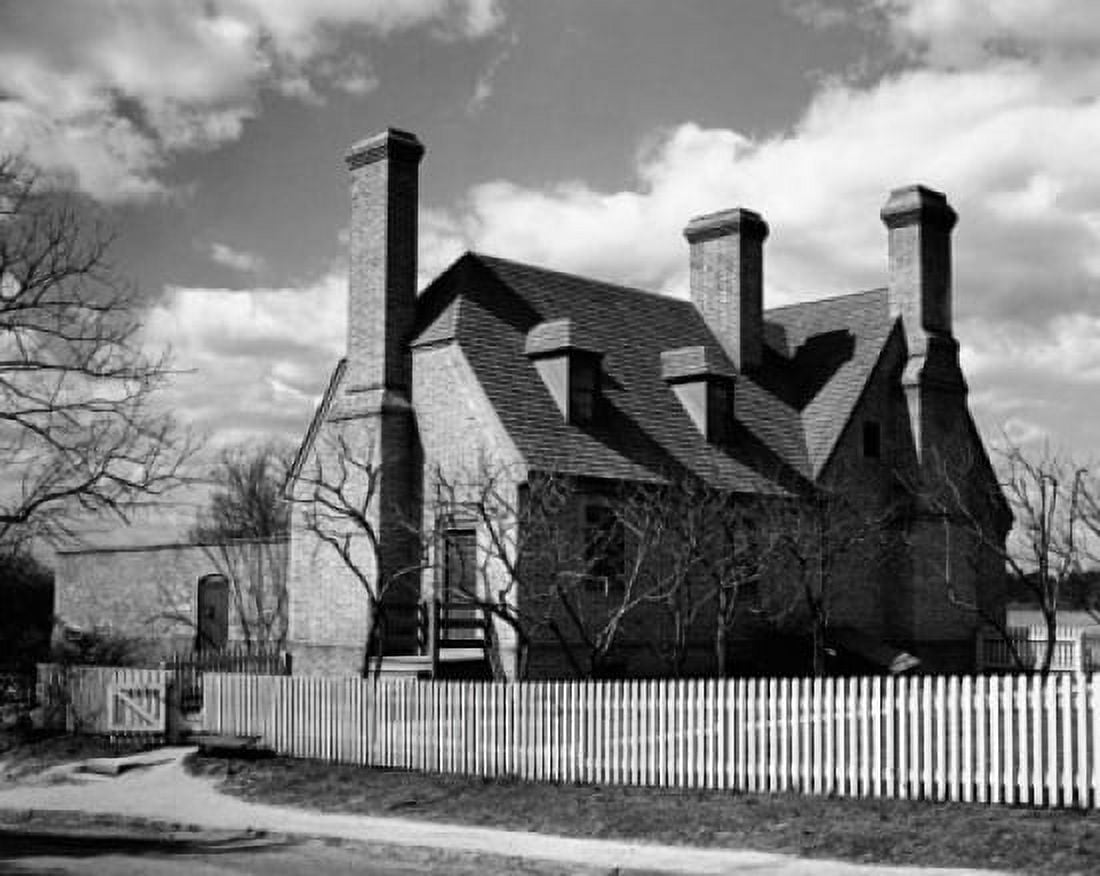 Posterazzi Fence in front of a building Public Gaol Williamsburg Virginia USA Canvas Art -  (24 x 36)