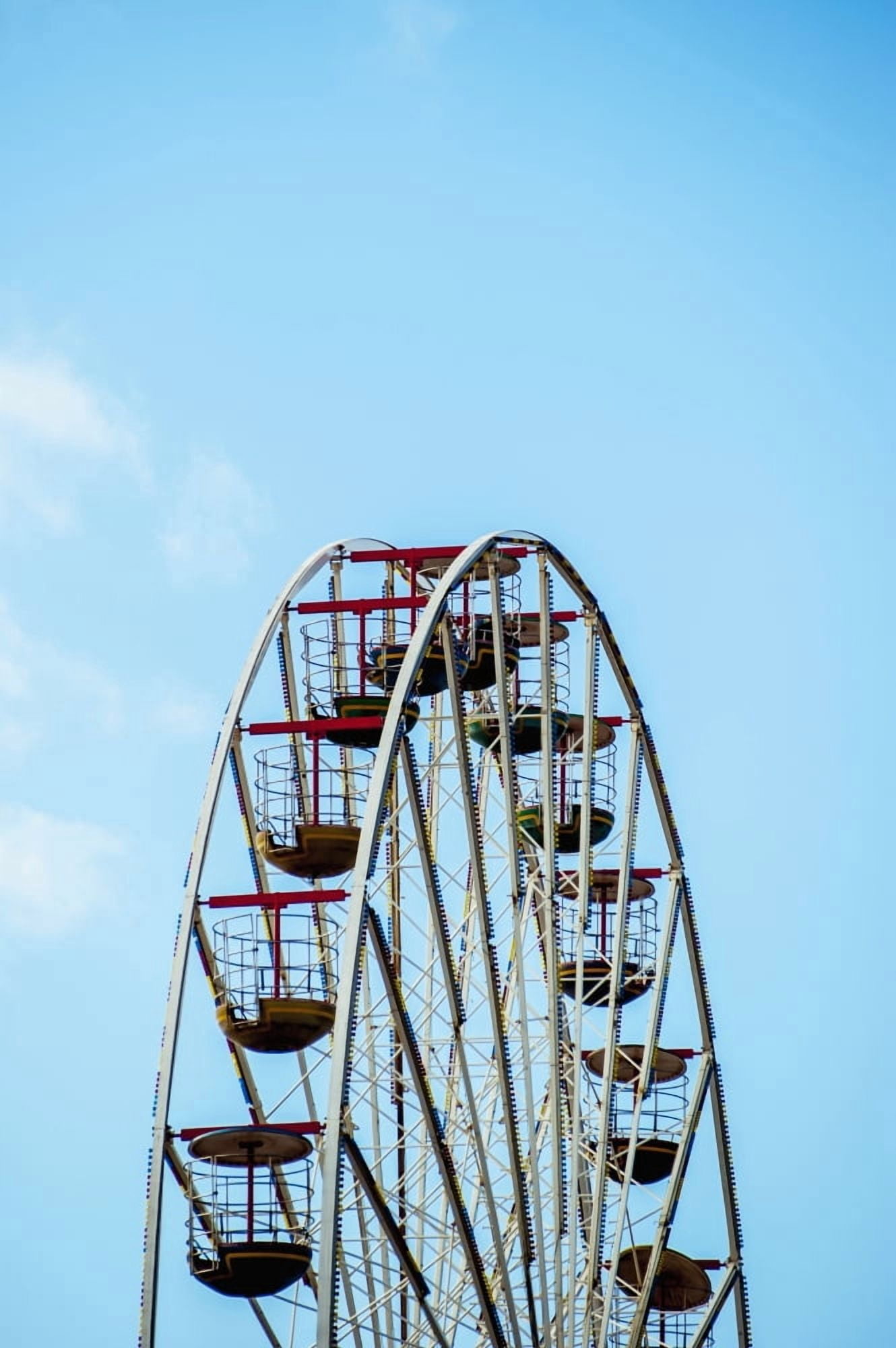 Posterazzi Ferris wheel at the Central Pier Blackpool England Canvas Art - Dosfotos Design Pics (22 x 34)