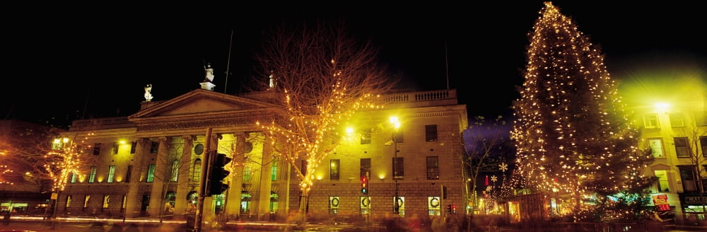 Posterazzi General Post Office Oconnell Street Dublin Ireland Canvas Art - The Irish Image Collection Design Pics (44 x 14)