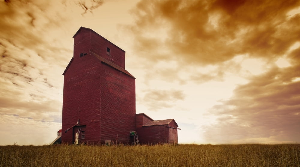 Posterazzi Grain Elevator Canvas Art - Kelly Redinger Design Pics (38 x 20)