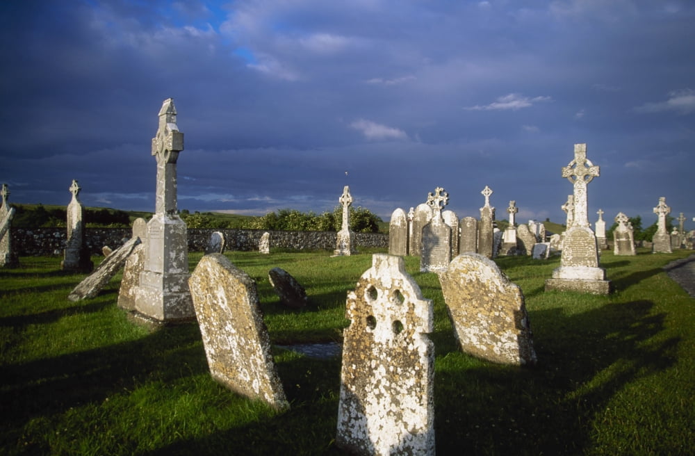 Posterazzi Graveyard Clonmacnoise County Offaly Ireland Canvas Art - Gareth McCormack Design Pics (36 x 24)