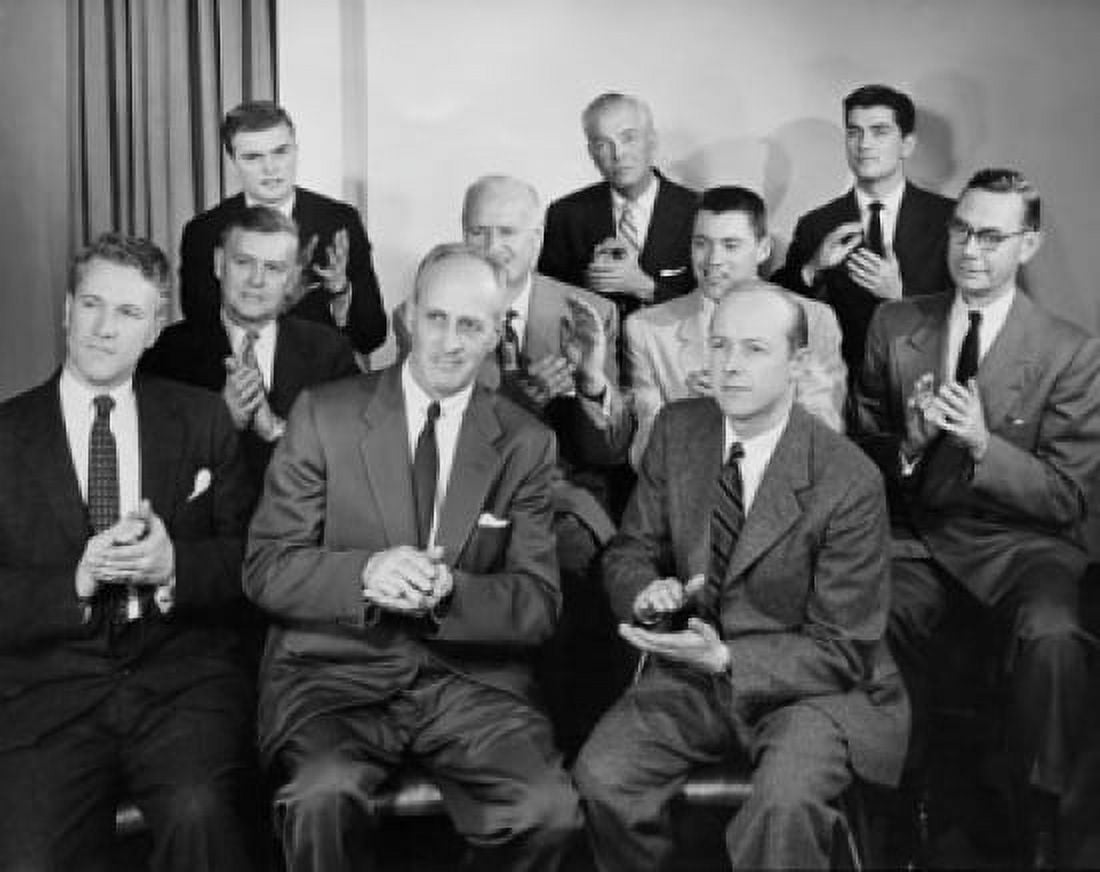 Posterazzi Group of business executives applauding at meeting Canvas Art - (24 x 36)
