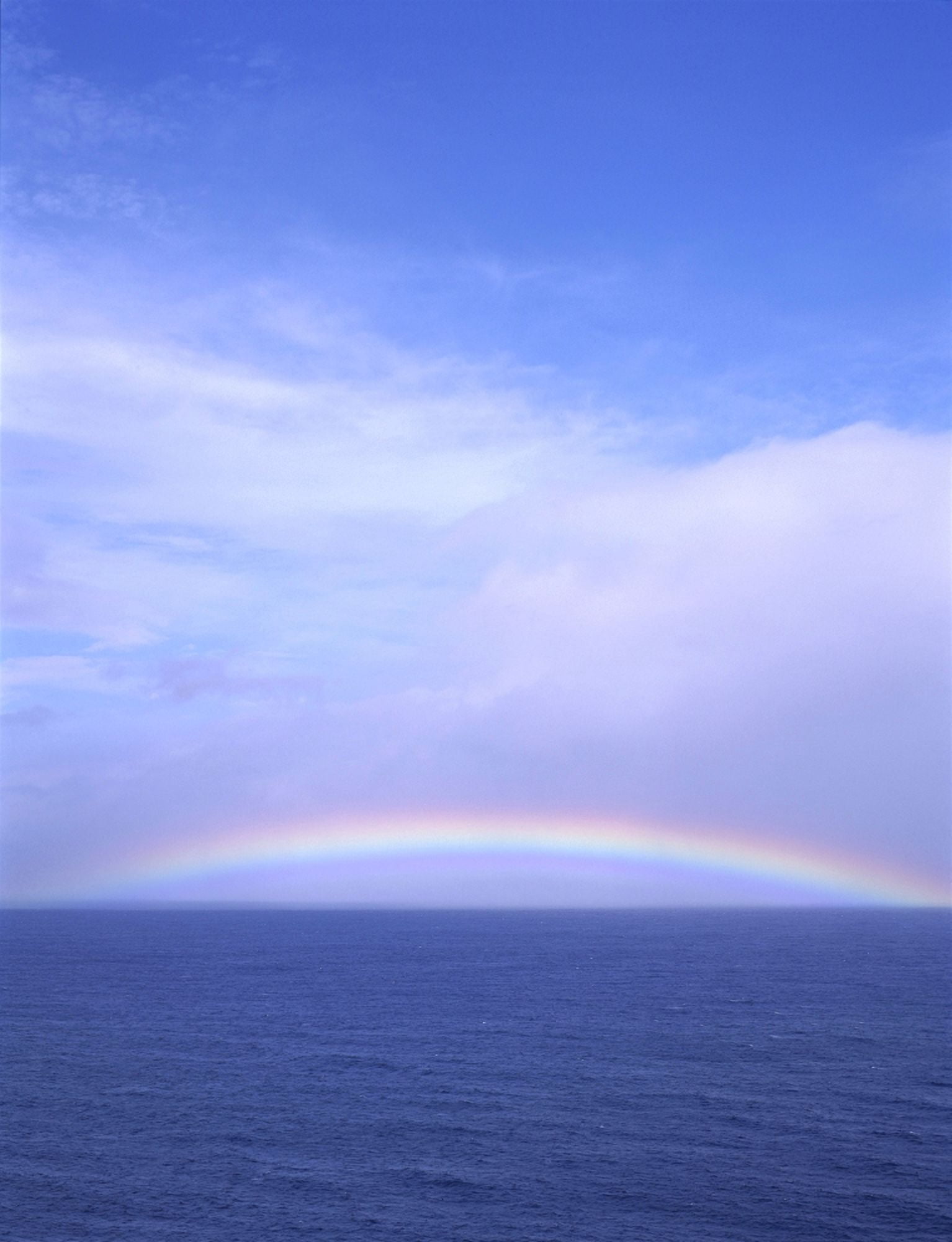 Posterazzi Hawaii Full Rainbow Over Ocean Blue Sky Clouds A21C Canvas Art - Greg Vaughn Design Pics (26 x 34)