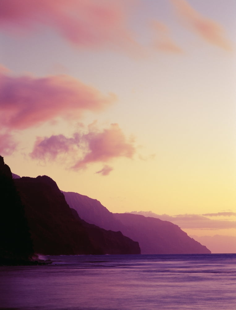 Posterazzi Hawaii Kauai Na Pali Coast At Dusk From Haena Beach Canvas Art - Greg Vaughn Design Pics (26 x 34)