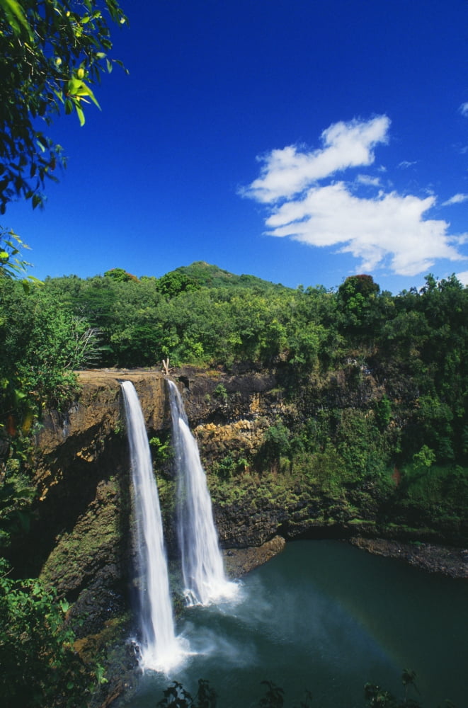 Posterazzi Hawaii Kauai Wailua Falls 80 Foot High Waterfall Cascading Into Deep Pool Canvas Art - Robert Sablan  Design Pics (24 x 38)
