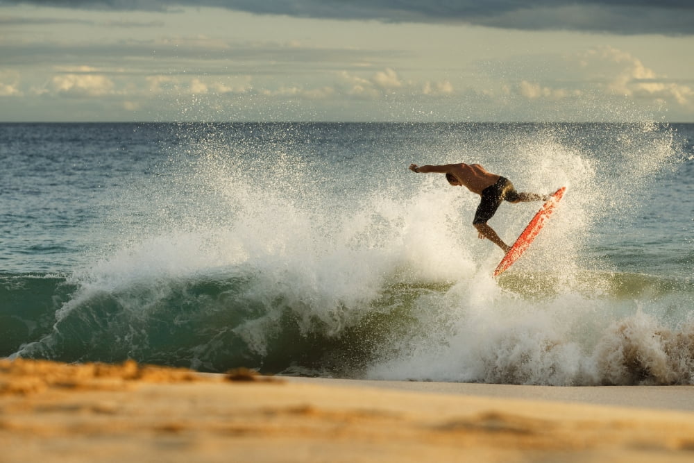 Posterazzi Hawaii Maui Makena - Big Beach Man Skimboarding Shoreline Surf Canvas Art - MakenaStockMedia Design Pics (34 x 22)