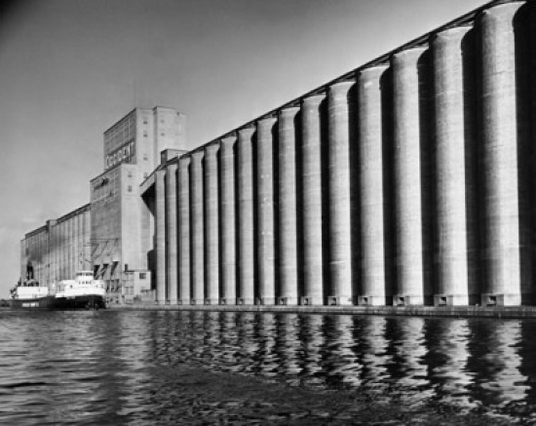 Posterazzi Industrial ships loading at a grain elevator Duluth Minnesota USA Canvas Art -  (24 x 36)
