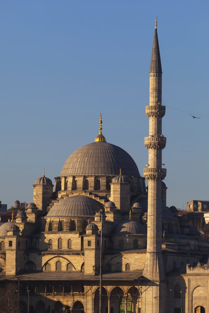 Posterazzi Islamic mosque Istanbul Turkey Canvas Art - Mark Thomas Design Pics (24 x 38)