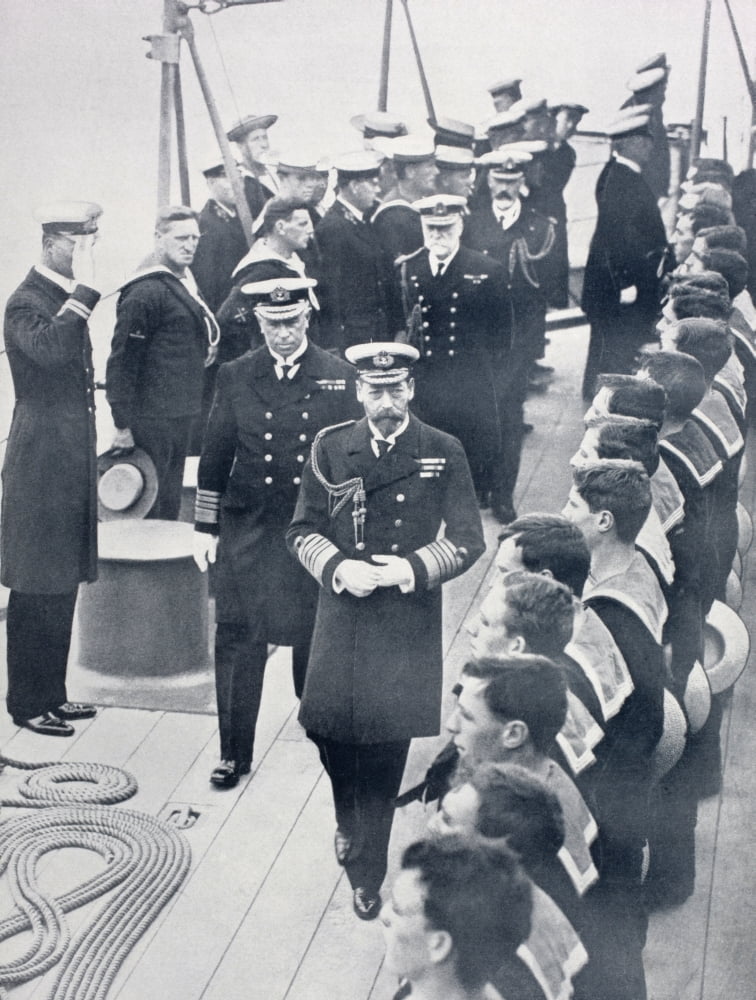 Posterazzi King George V Of England Reviewing The Crew Of The Battleship Iron Duke In 1914 From La Esfera 1914 Canvas Art - Ken Welsh Design Pics (24 x 34)