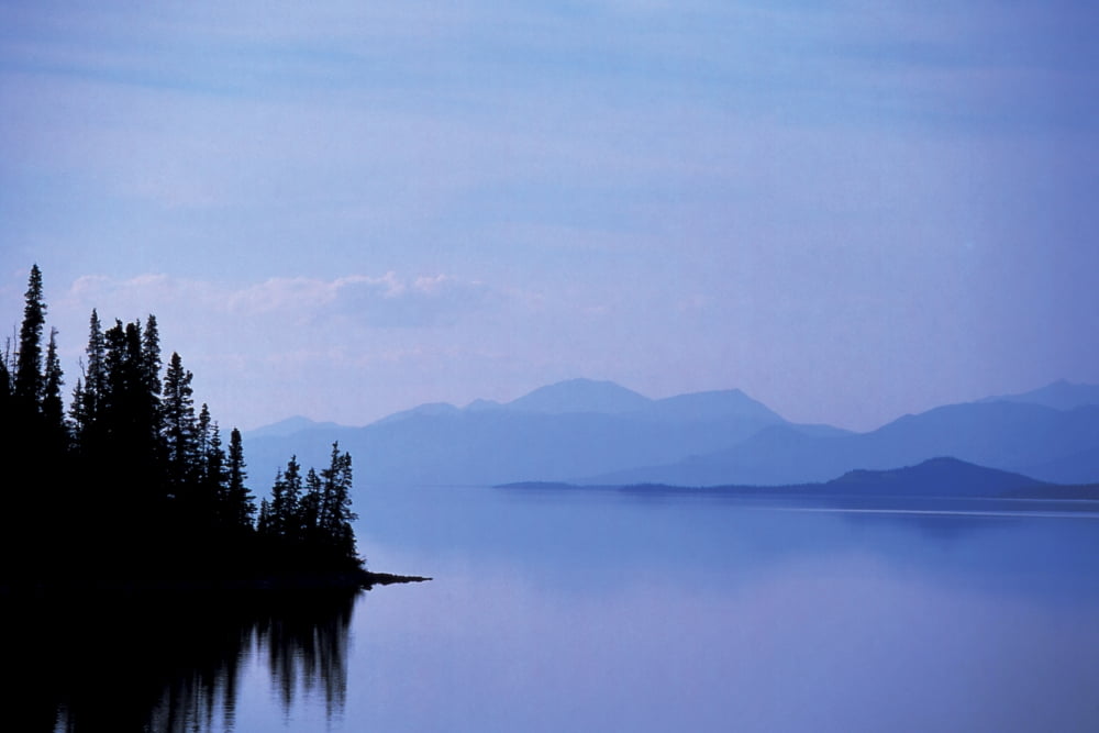 Posterazzi Kluane Lake Kluane National Park Yukon Canada Canvas Art - Alan Marsh Design Pics (36 x 24)
