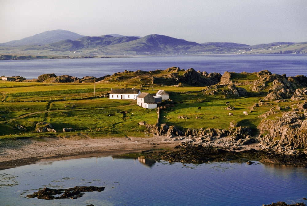 Posterazzi Malin Head Co Donegal Ireland Most Northerly Headland Of The Mainland Of Ireland Canvas Art - The Irish Image Collection Design Pics (36 x 24)