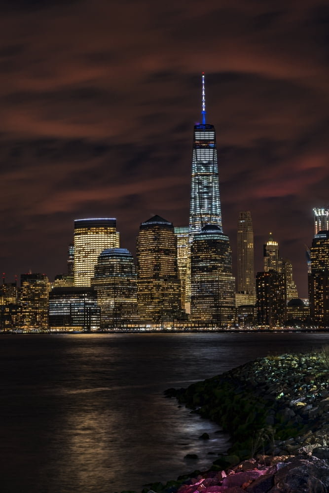 Posterazzi Manhattan skyline at twilight Liberty State Park Jersey City New Jersey United States of America Canvas Art - F M Kearney Design Pics (24 x 38)