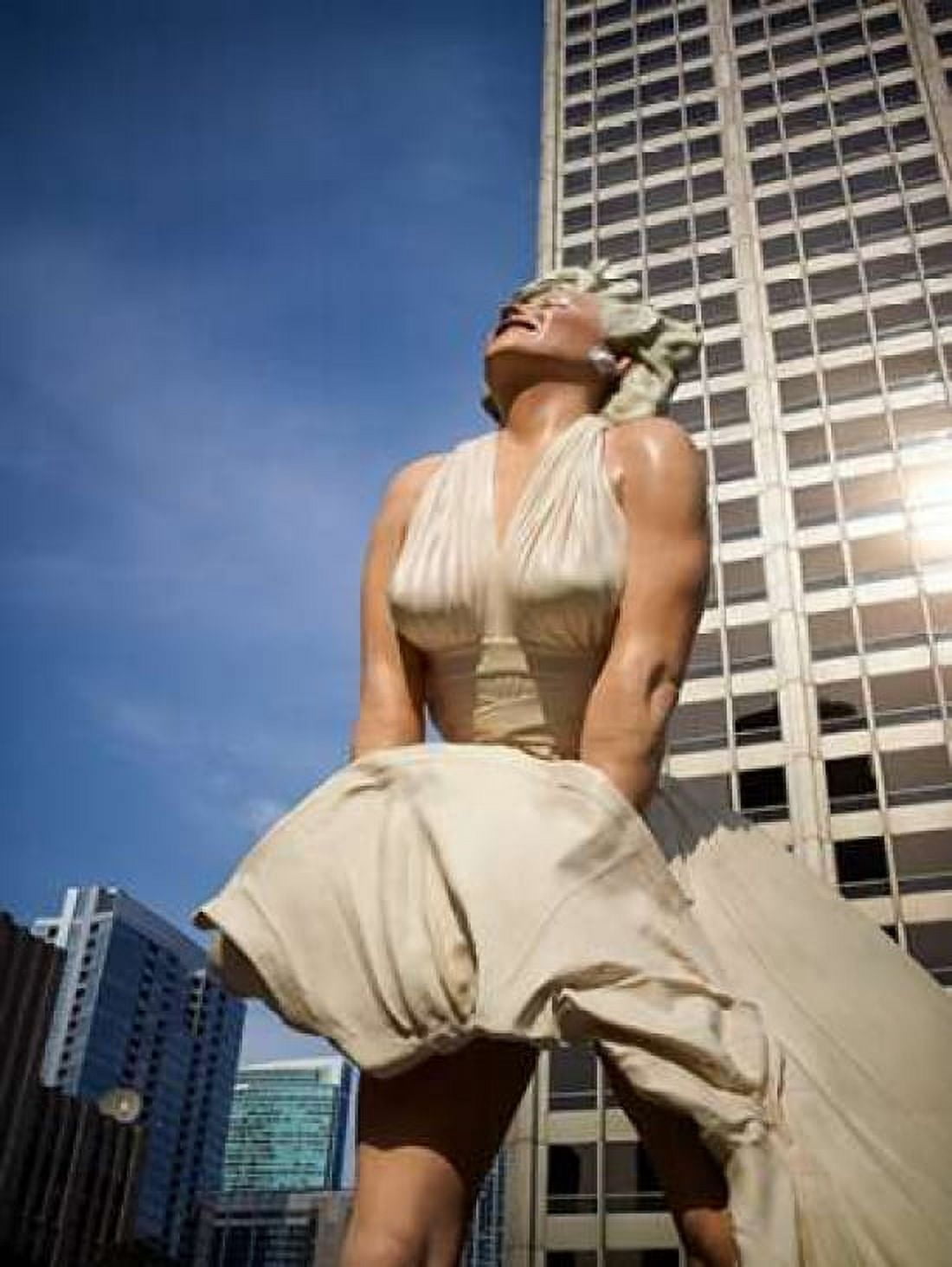 Posterazzi Marilyn Standing Canvas Art - John Stalowy (18 x 24)