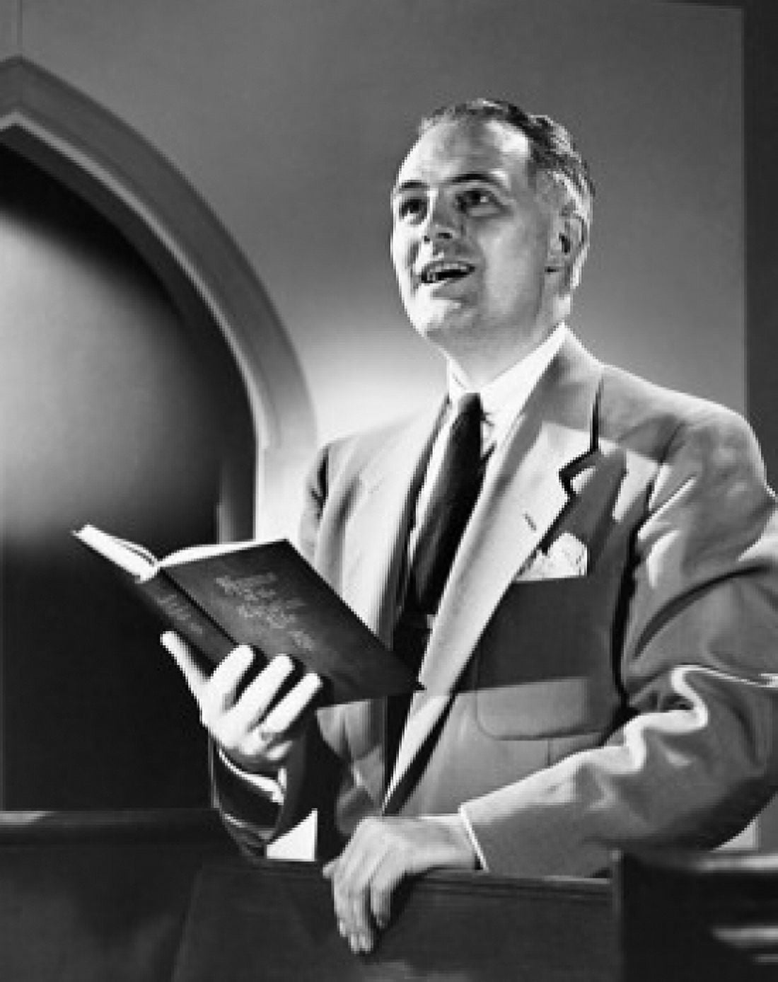 Posterazzi Mature man singing in a church Canvas Art -  (24 x 36)