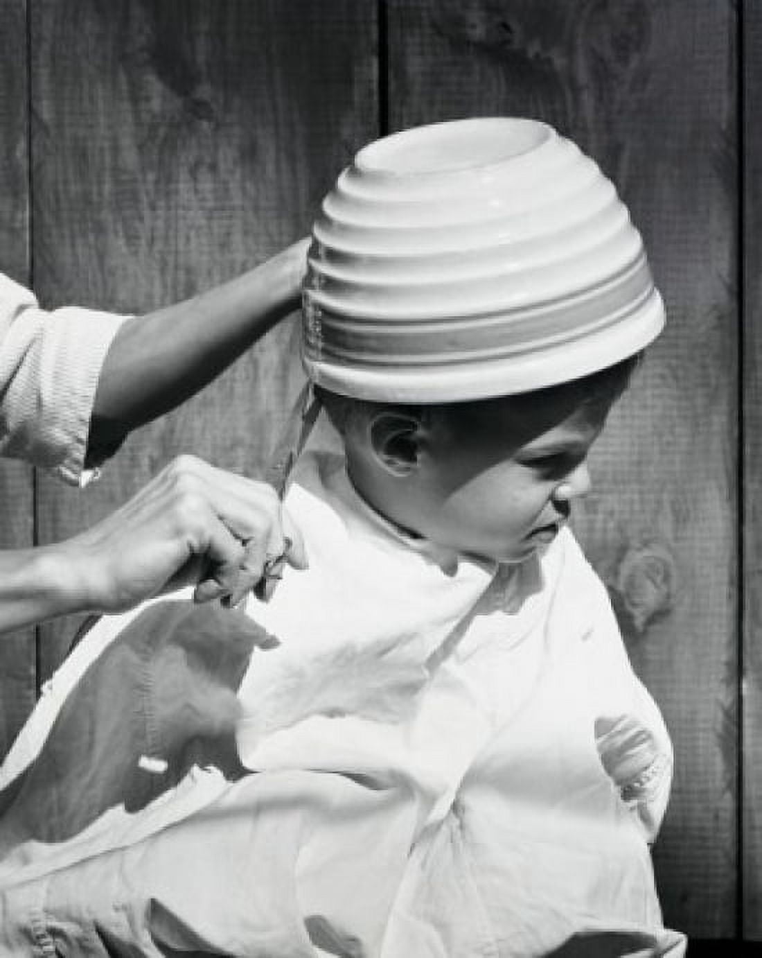 Posterazzi Mother cutting her sons hair Canvas Art - (24 x 36)