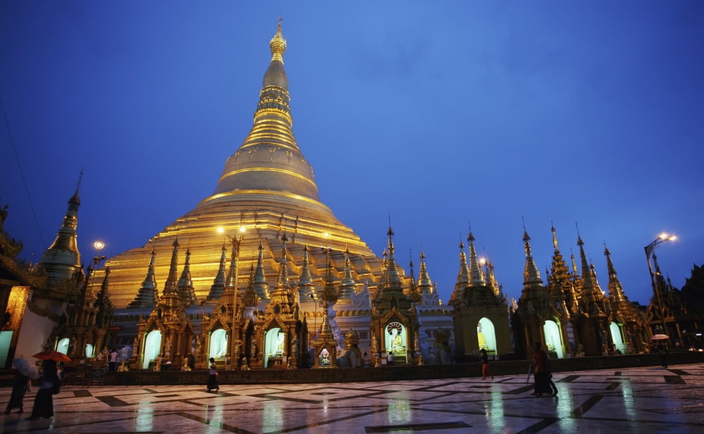 Posterazzi Myanmar Burma Shwegadon Pagoda Rangoon Canvas Art - Chris Caldicott Design Pics (38 x 24)