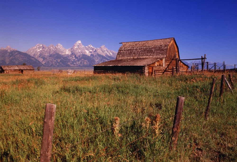 Posterazzi Old Barn Grand Teton National Park Wyoming Usa Canvas Art - Bilderbuch Design Pics (36 x 24)