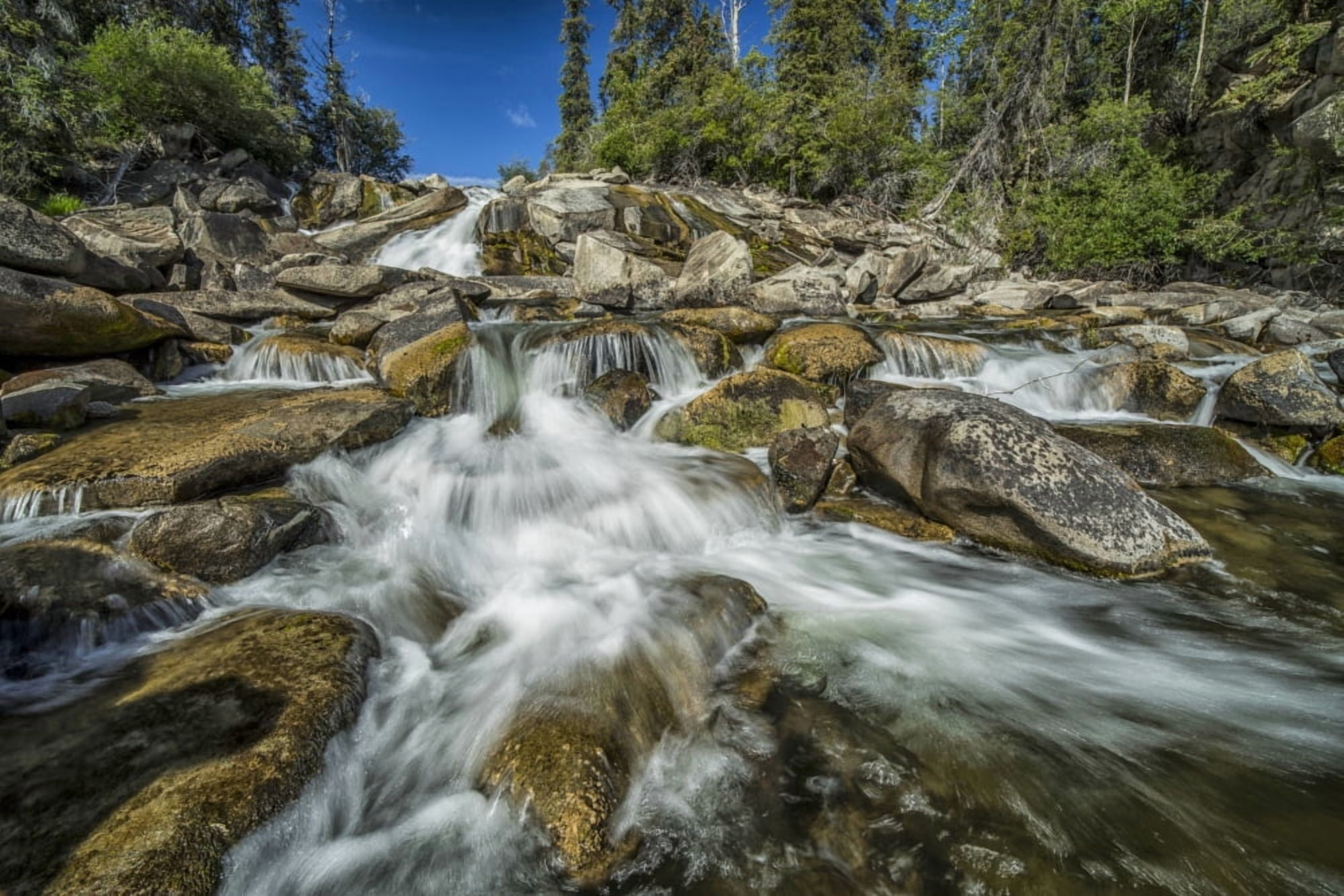 Posterazzi Otter Falls Yukon Territory Canada Canvas Art - Robert Postma Design Pics (38 x 24)
