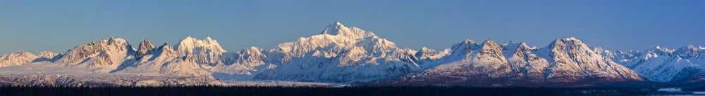 Posterazzi Panoramic view of sunrise over Denali and the Alaska Range Denali State Park Southcentral Alaska Winter Canvas Art - Kevin Smith Design Pics (44 x 6)