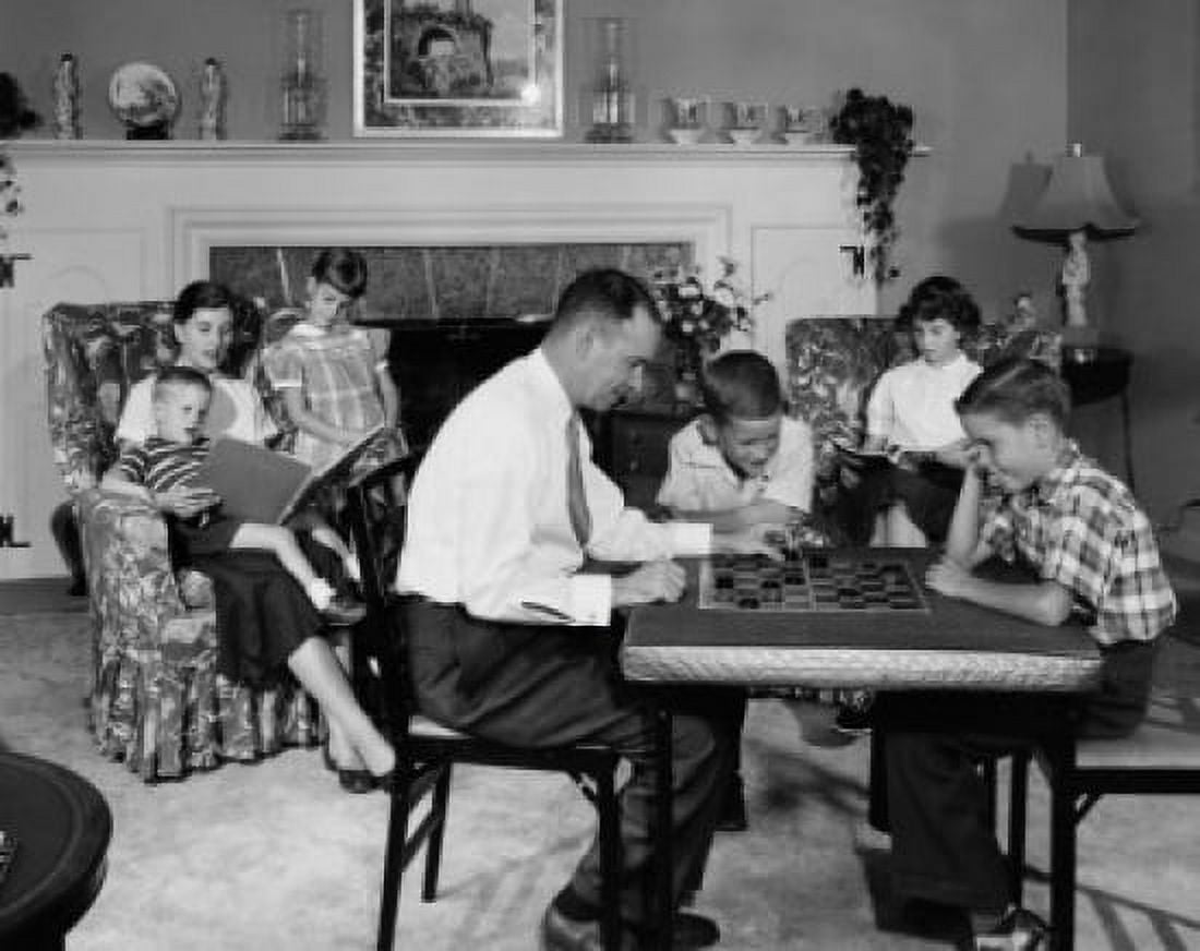 Posterazzi Parents and children sitting in living room Canvas Art - (24 x 36)