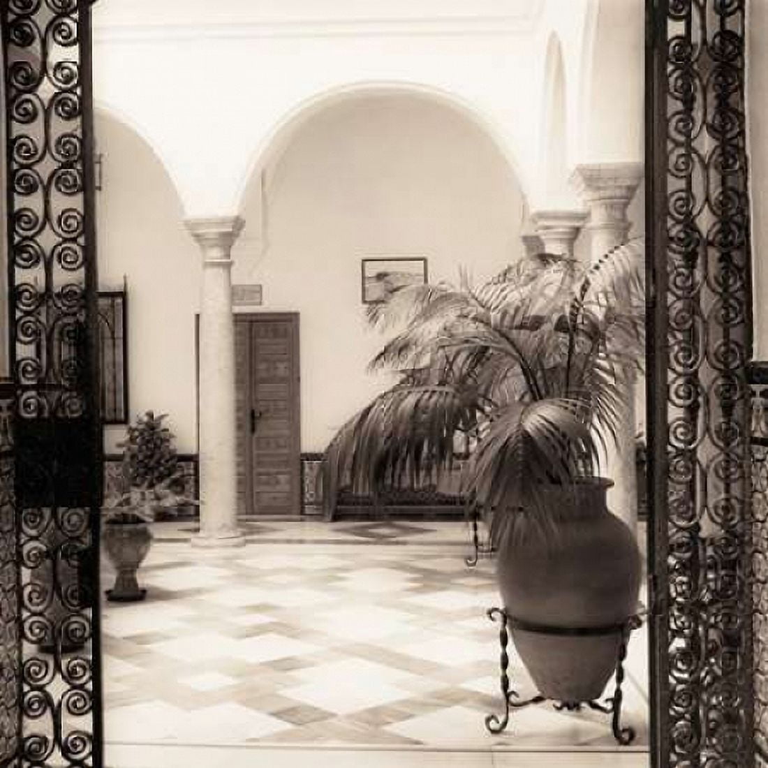 Posterazzi Patio el Convento Canvas Art - Alan Blaustein (24 x 24)