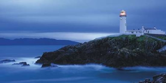 Posterazzi Phare De Fanad Head Irlande Canvas Art - Jean Guichard (10 x 20)